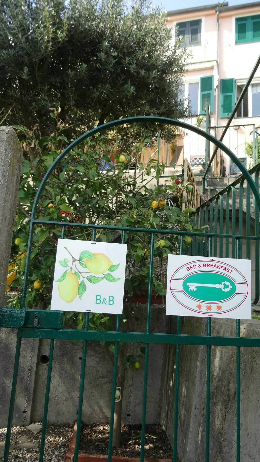 Bed and Breakfast La Casa Dei Limoni Генуя Экстерьер фото
